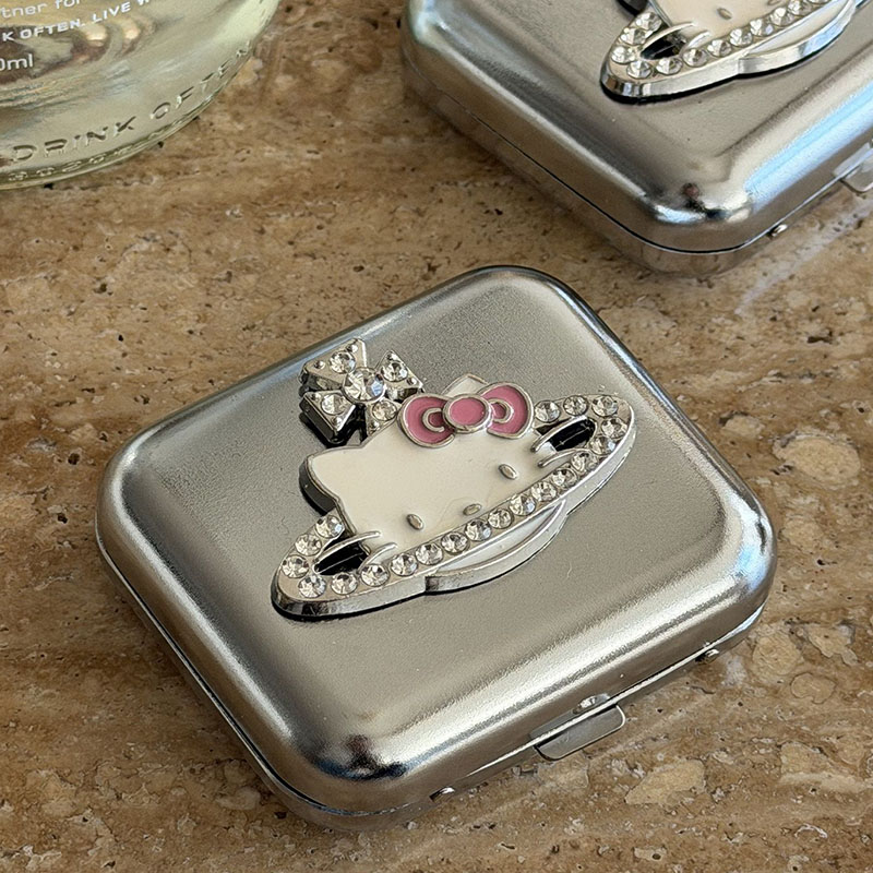 Hello Kitty Metal Ashtray with - Car Accessories Japanese 评论和价格